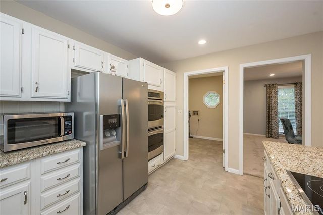 734 Chancellor Heights Drive, Manchester, MO 63011