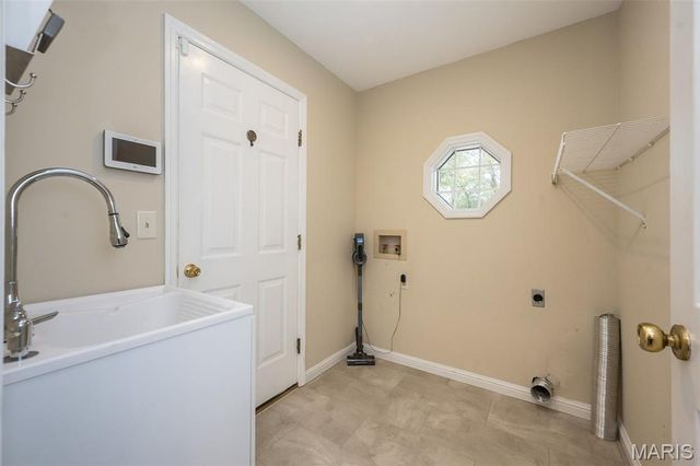 734 Chancellor Heights Drive, Manchester, MO 63011