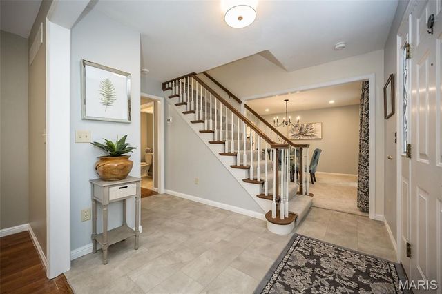 734 Chancellor Heights Drive, Manchester, MO 63011