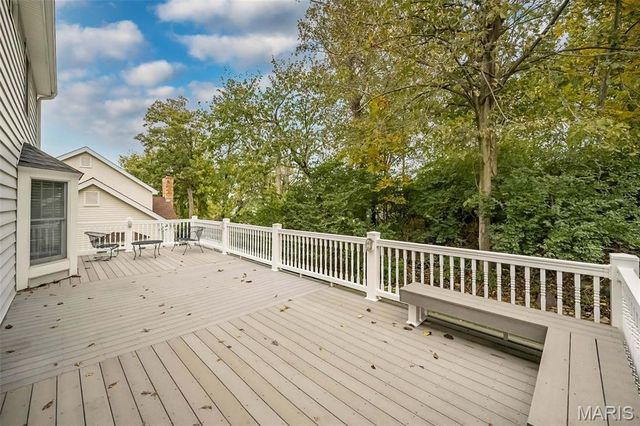 734 Chancellor Heights Drive, Manchester, MO 63011