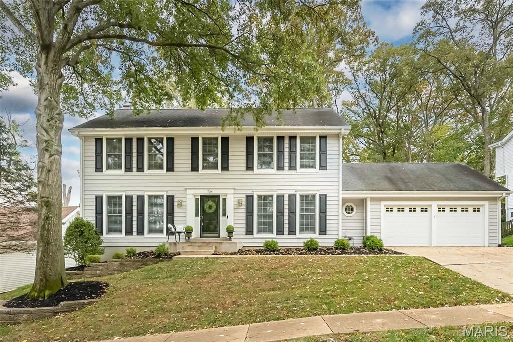 734 Chancellor Heights Drive, Manchester, MO 63011