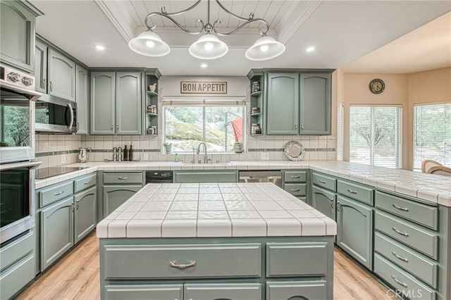 41961 Long Hollow Dr, Coarsegold, CA 93614