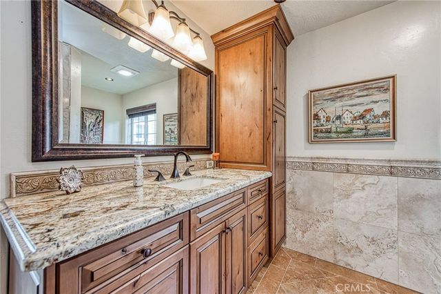 41961 Long Hollow Dr, Coarsegold, CA 93614