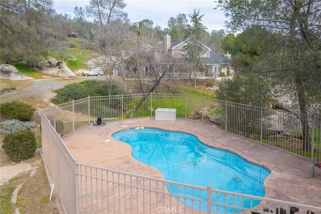 41961 Long Hollow Dr, Coarsegold, CA 93614