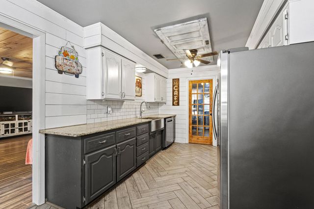 498 McCraw Lane, Denison, TX 75021