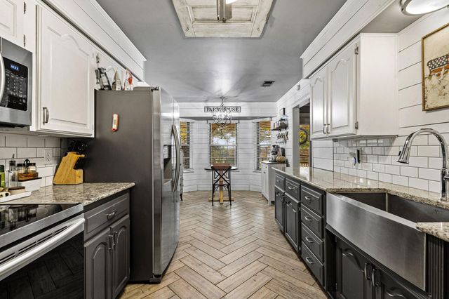 498 McCraw Lane, Denison, TX 75021