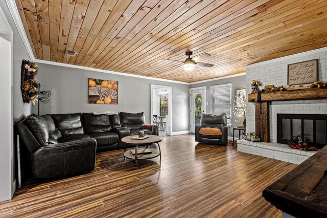 498 McCraw Lane, Denison, TX 75021