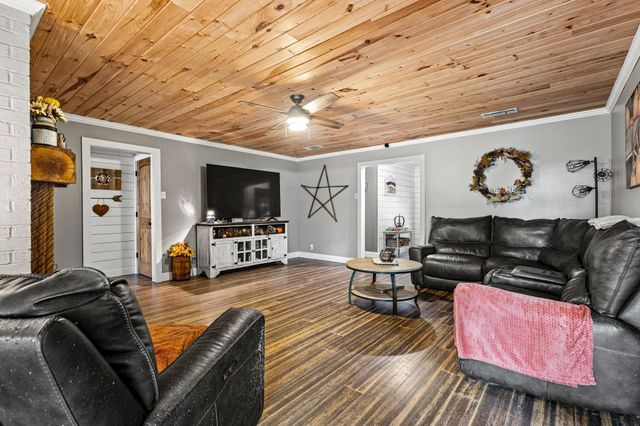 498 McCraw Lane, Denison, TX 75021