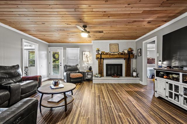 498 McCraw Lane, Denison, TX 75021