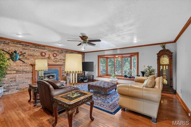 468 Falaise Drive, Creve Coeur, MO 63141