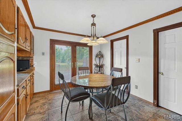 468 Falaise Drive, Creve Coeur, MO 63141