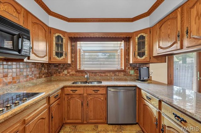 468 Falaise Drive, Creve Coeur, MO 63141