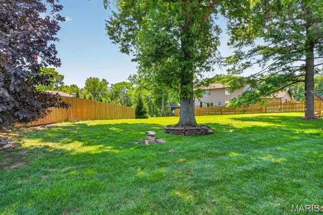 468 Falaise Drive, Creve Coeur, MO 63141