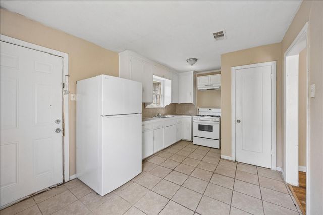8348 Baker Drive, Houston, TX 77017