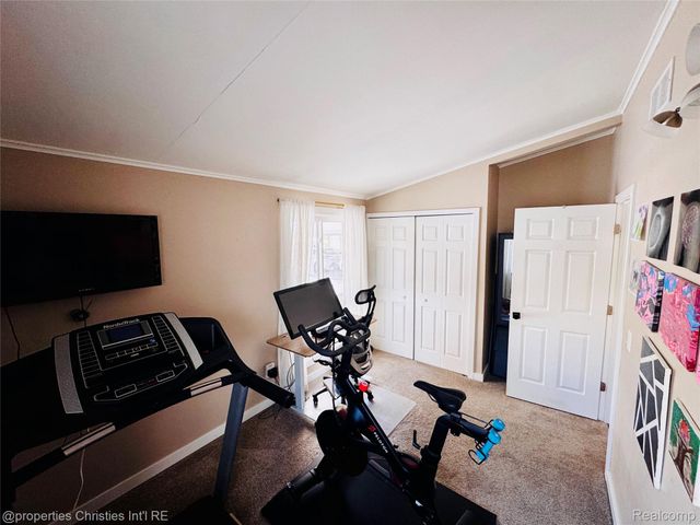 1066 Virginia Avenue, Marysville, MI 48040