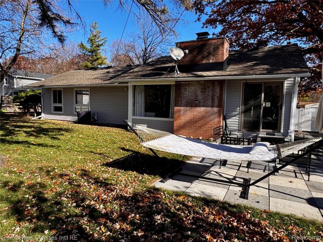 1066 Virginia Avenue, Marysville, MI 48040