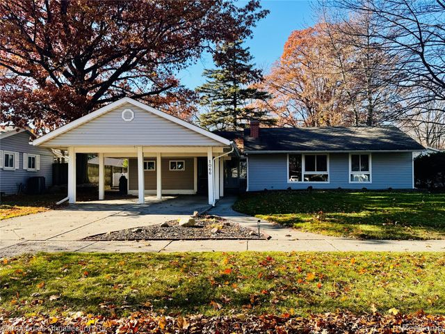 1066 Virginia Avenue, Marysville, MI 48040