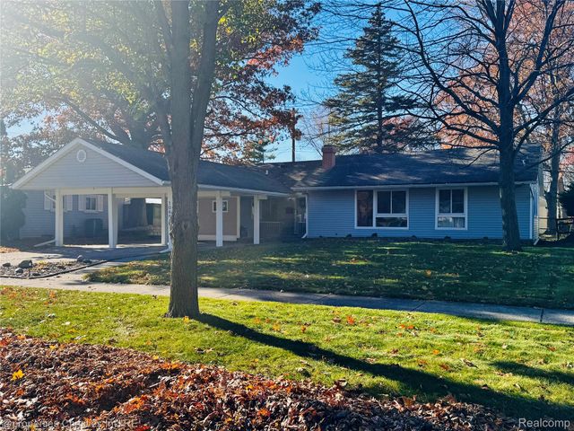 1066 Virginia Avenue, Marysville, MI 48040