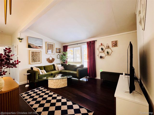 1066 Virginia Avenue, Marysville, MI 48040