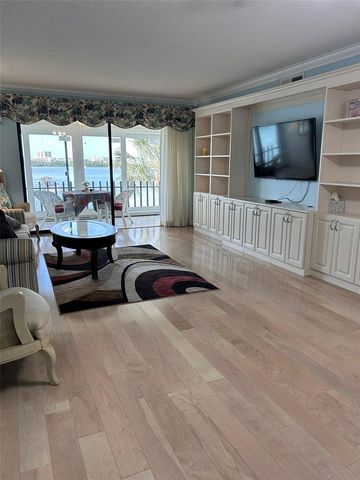 868 BAYWAY BOULEVARD 304, Clearwater Beach, FL 33767