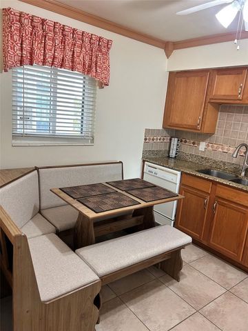 868 BAYWAY BOULEVARD 304, Clearwater Beach, FL 33767