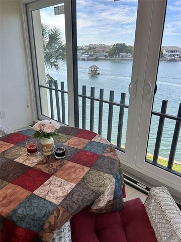 868 BAYWAY BOULEVARD 304, Clearwater Beach, FL 33767