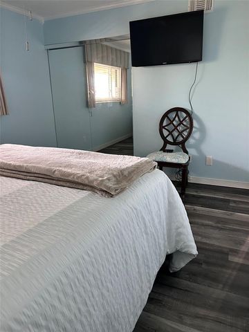 868 BAYWAY BOULEVARD 304, Clearwater Beach, FL 33767