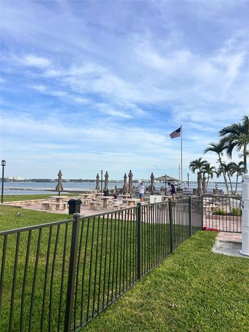 868 BAYWAY BOULEVARD 304, Clearwater Beach, FL 33767