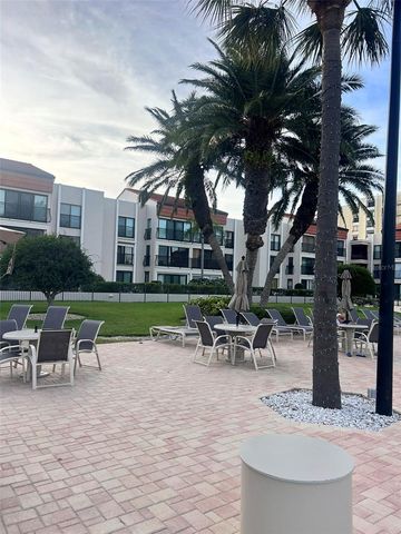 868 BAYWAY BOULEVARD 304, Clearwater Beach, FL 33767