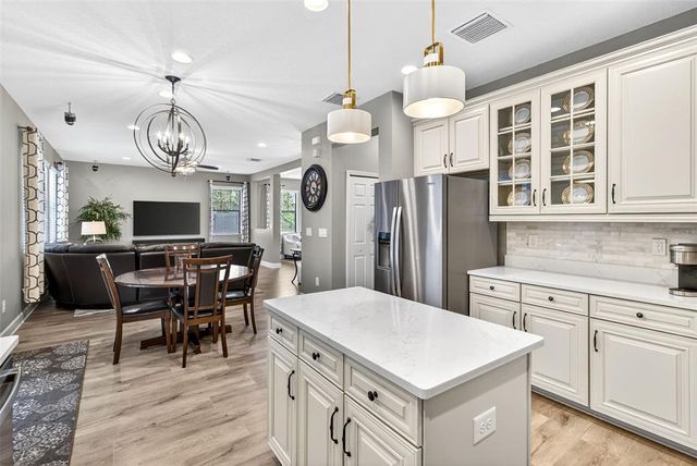 11303 LAZY HICKORY LANE, Tampa, FL 33635