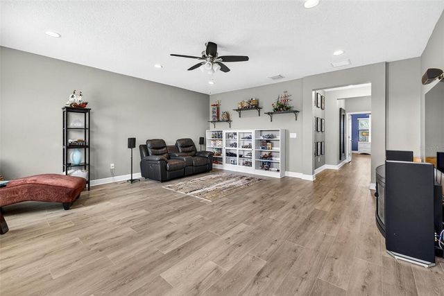 11303 LAZY HICKORY LANE, Tampa, FL 33635
