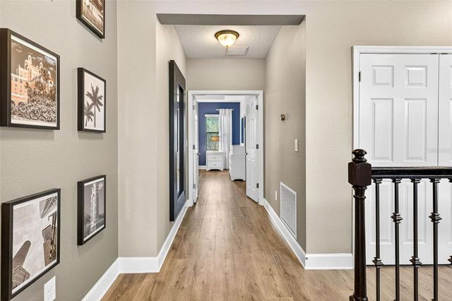 11303 LAZY HICKORY LANE, Tampa, FL 33635