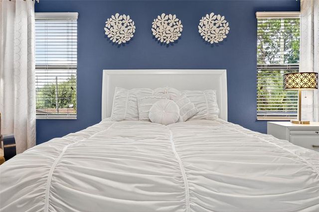 11303 LAZY HICKORY LANE, Tampa, FL 33635