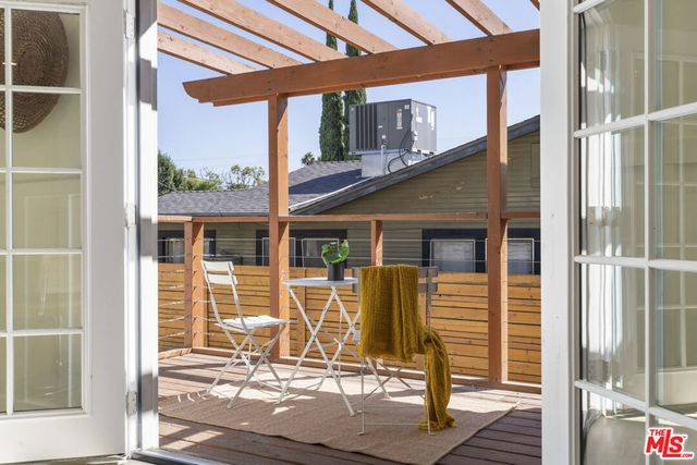2423 Ridgeview Avenue, Los Angeles, CA 90041