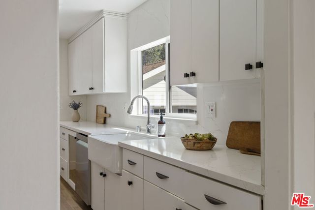 2423 Ridgeview Avenue, Los Angeles, CA 90041