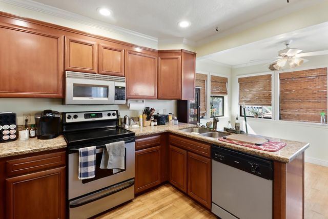 1635 Country Club Dr, Placerville, CA 95667