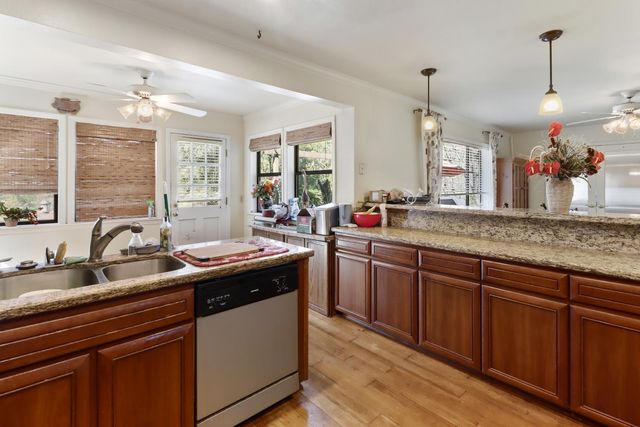 1635 Country Club Dr, Placerville, CA 95667