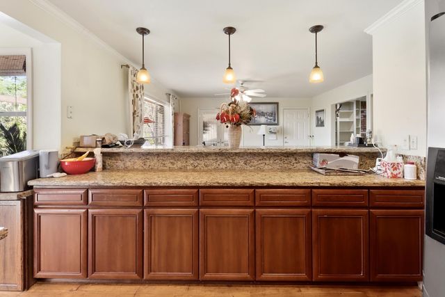 1635 Country Club Dr, Placerville, CA 95667