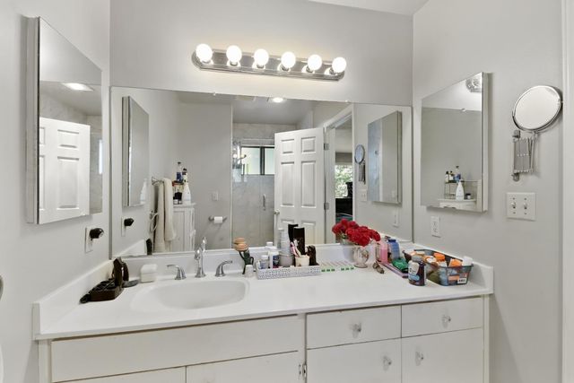 1635 Country Club Dr, Placerville, CA 95667