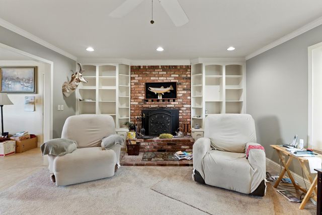 1635 Country Club Dr, Placerville, CA 95667