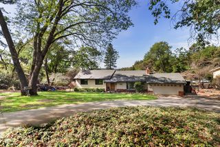 1635 Country Club Dr, Placerville, CA 95667
