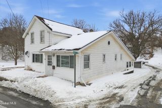31 Carey Avenue, Hoosick Falls, NY 12090