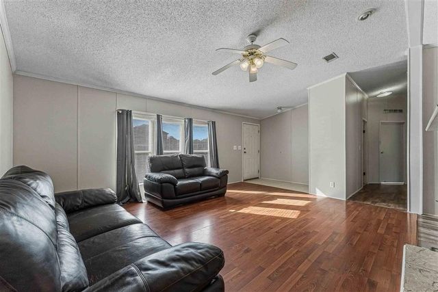 1668 E Majestic Drive, Sulphur, LA 70663