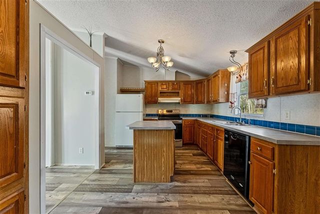 1668 E Majestic Drive, Sulphur, LA 70663