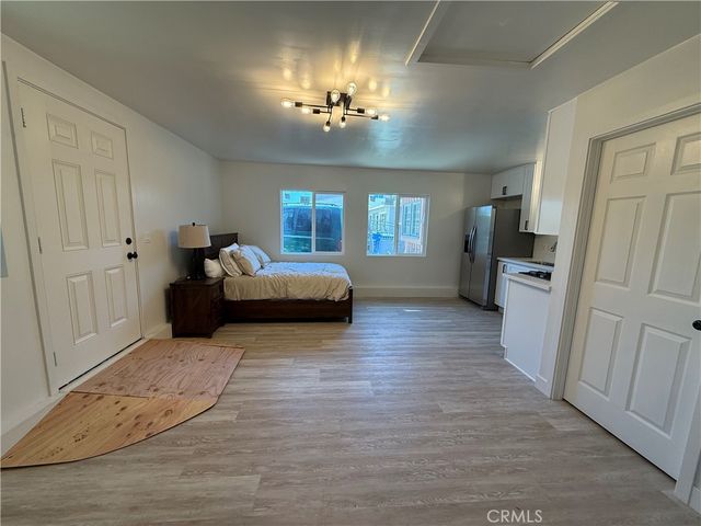 7031 Bellaire Ave, North Hollywood, CA 91605