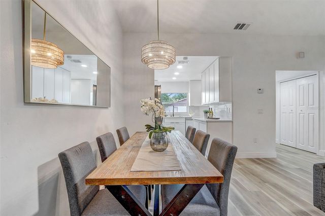 3016 STONECASTLE ROAD, Orlando, FL 32822