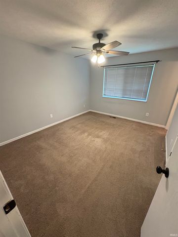 10365 Sunset Lane, Osceola, IN 46561