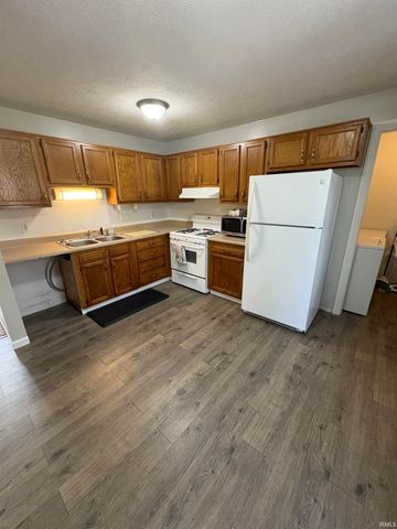 10365 Sunset Lane, Osceola, IN 46561