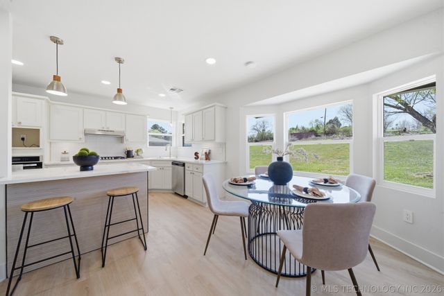 7012 S 234th East Avenue, Broken Arrow, OK 74014