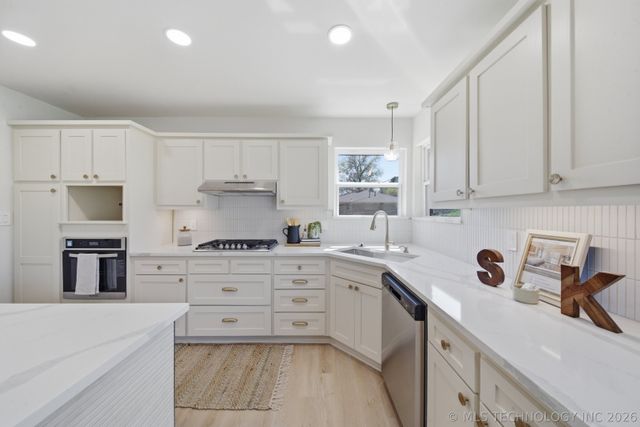 7012 S 234th East Avenue, Broken Arrow, OK 74014